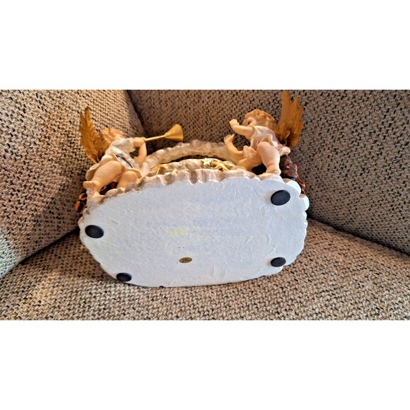 Meissen-Style 4 Cherub Basket Candy Jewelry Potpourri Centerpiece Beautiful - Picture 5 of 5